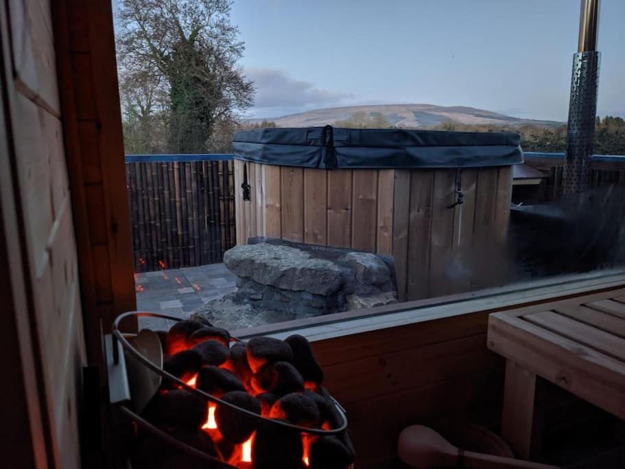 Secluded Private Cottage Hot-Tub, Sauna & Fire-Pit Carrick on Shannon Exterior foto