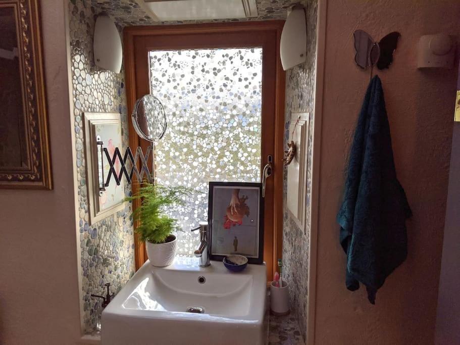 Secluded Private Cottage Hot-Tub, Sauna & Fire-Pit Carrick on Shannon Exterior foto