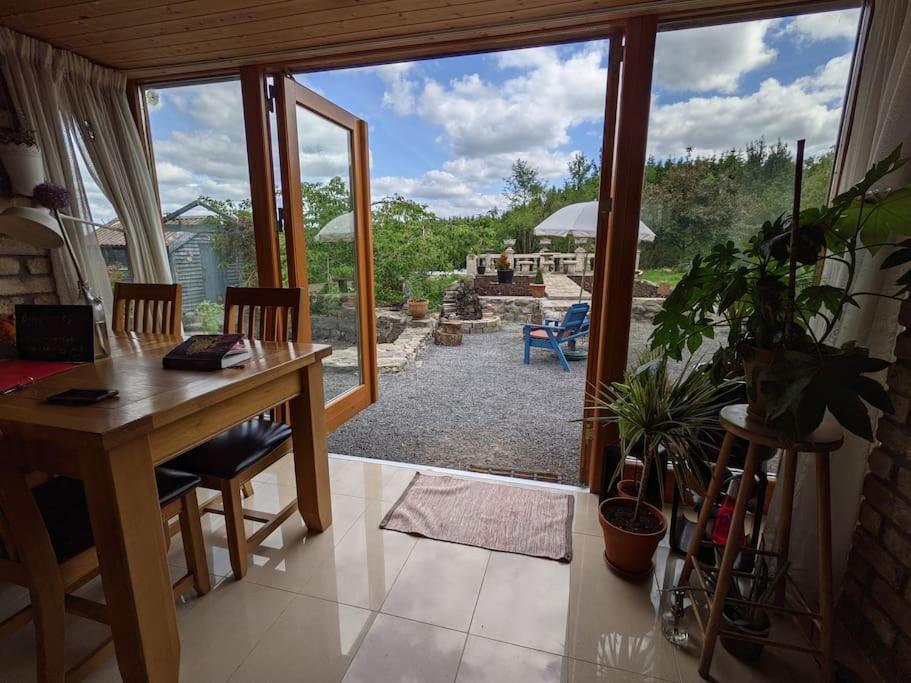 Secluded Private Cottage Hot-Tub, Sauna & Fire-Pit Carrick on Shannon Exterior foto